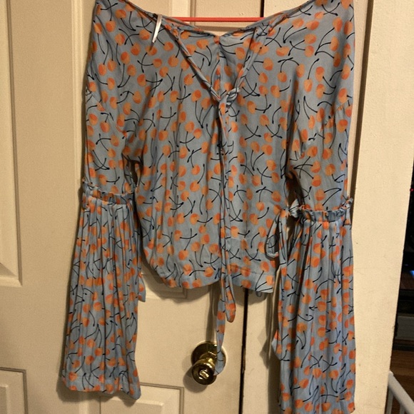 Free people cropped flared sleeve blouse size XS - Picture 5 of 9